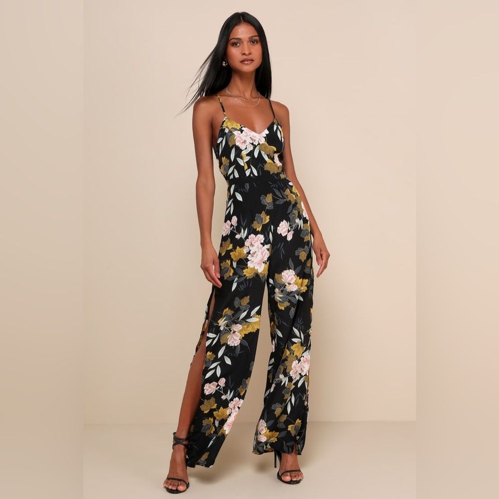 NWOT Lulu’s Beautiful Blooms Black Floral Print Wide Leg Jumpsuit - Size L